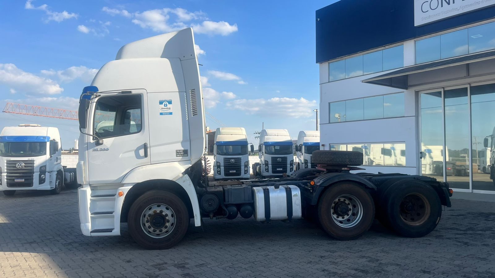 VOLKSWAGEN 25-360 Constel. 6x2 Tractor 2p (die)(E5) - foto 2