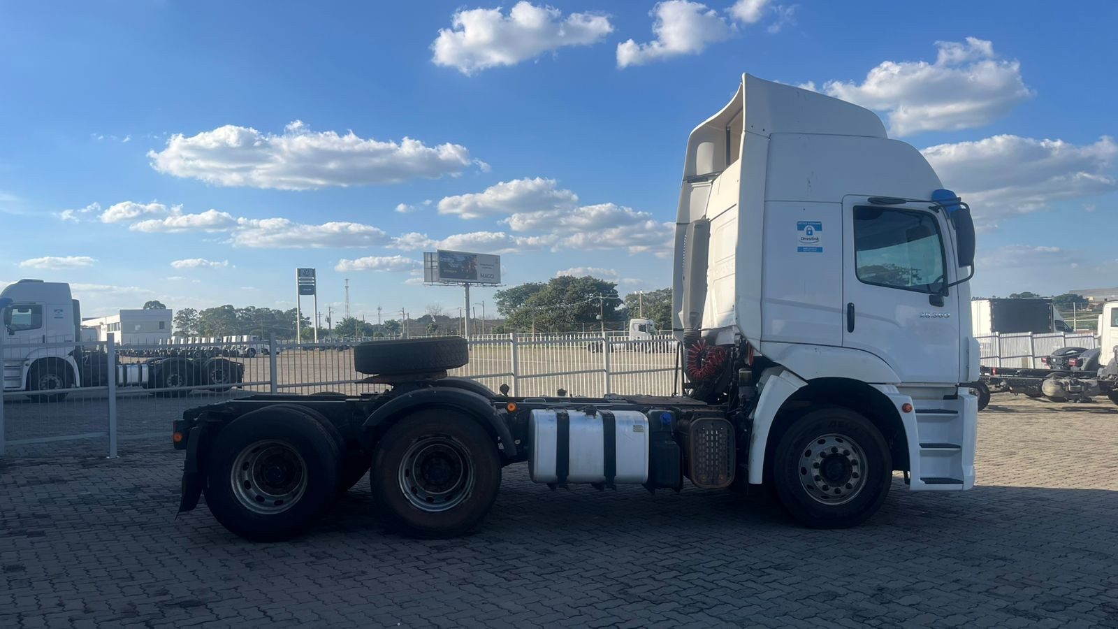 VOLKSWAGEN 25-360 Constel. 6x2 Tractor 2p (die)(E5) - foto 5