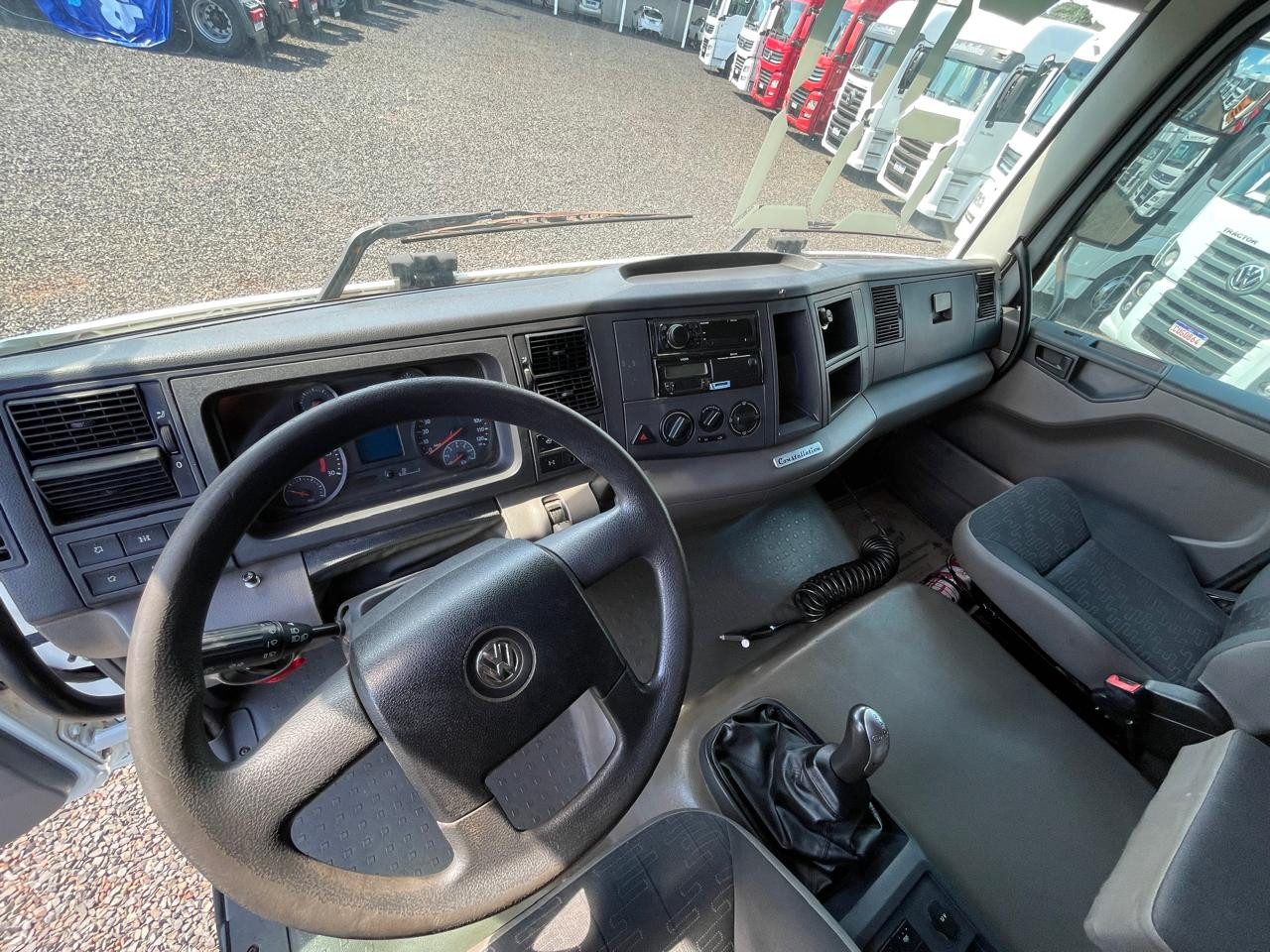 VOLKSWAGEN 25-360 Constel. 6x2 Tractor 2p (die)(E5) - foto 7