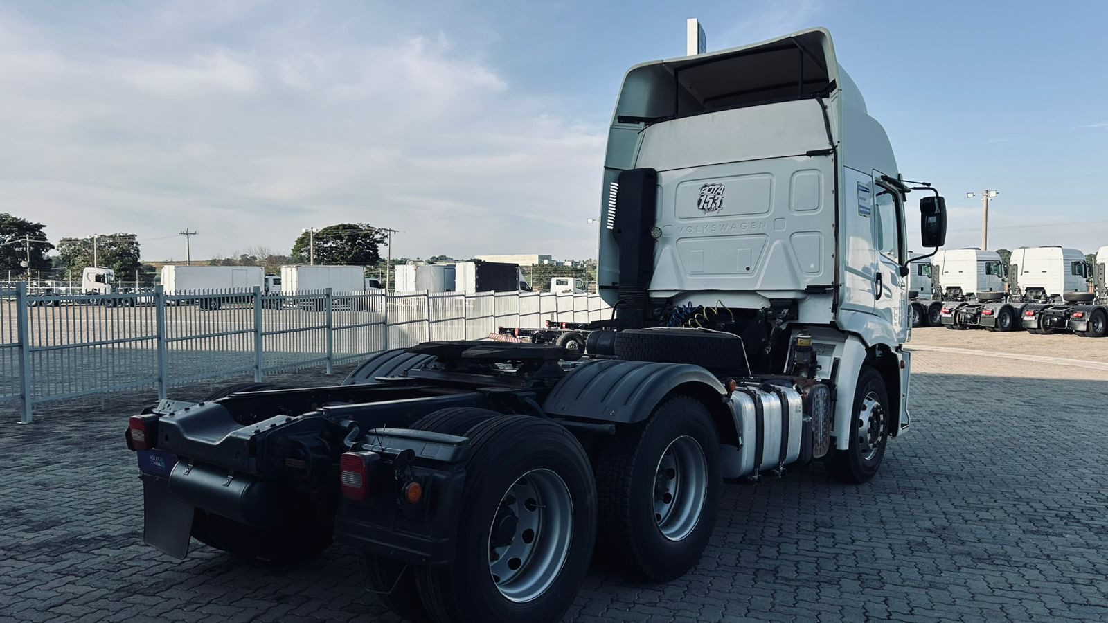 VOLKSWAGEN 25-360 Constel. 6x2 Tractor 2p (die)(E5) - foto 5