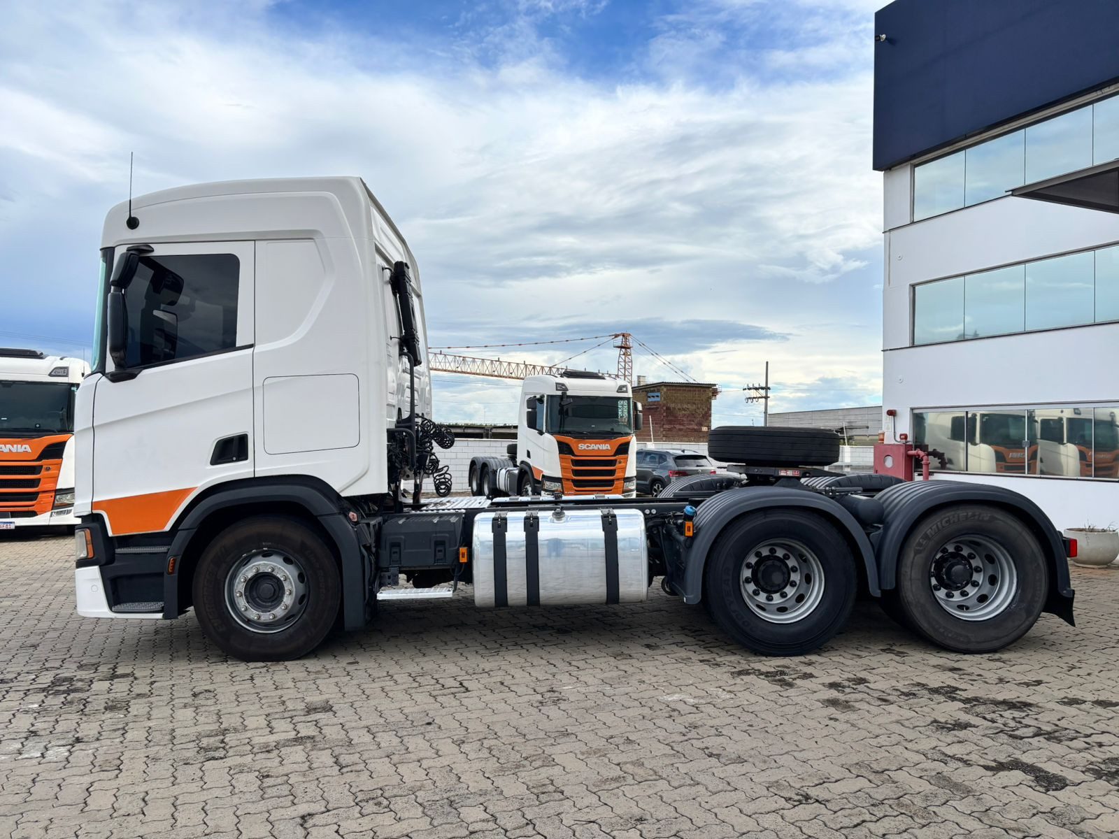 SCANIA R-450 A 6x2 2p (diesel)(E5) - foto 3