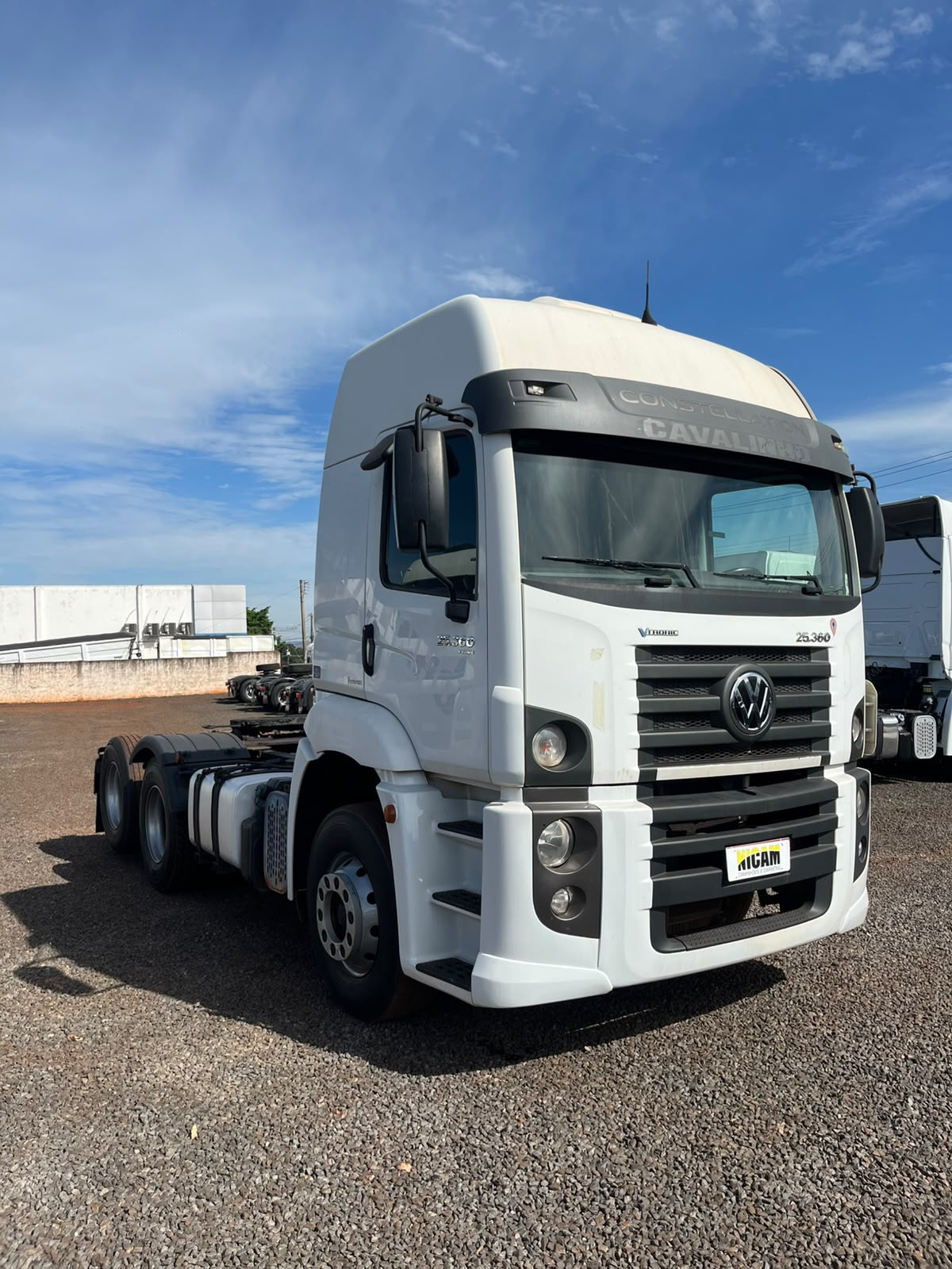 VOLKSWAGEN 25-360 CONSTEL. 6X2 TRACTOR 2P (DIE)(E5) - foto 2
