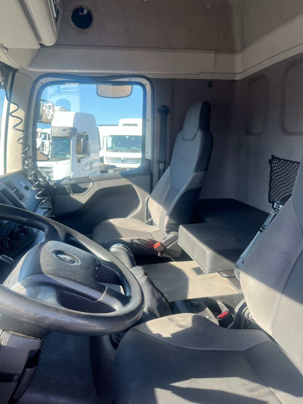 VOLKSWAGEN 19-360 CONSTELLAT. TRACTOR (DIESEL)(E5) - foto 5