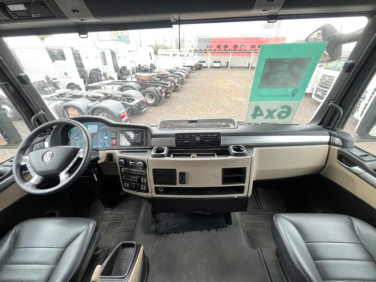 VOLKSWAGEN VOLKSWAGEN/29.520 METEOR 6X4 - foto 1