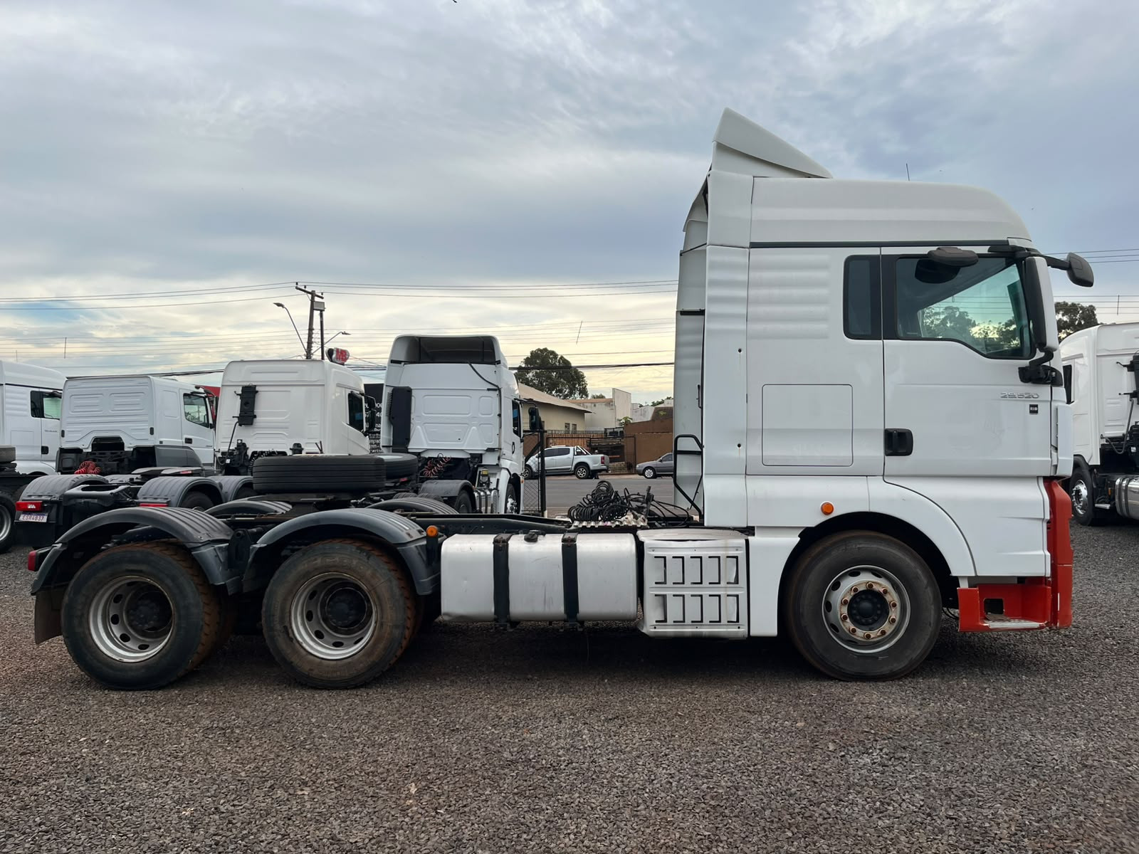 VOLKSWAGEN VOLKSWAGEN/29.520 METEOR 6X4 - foto 5