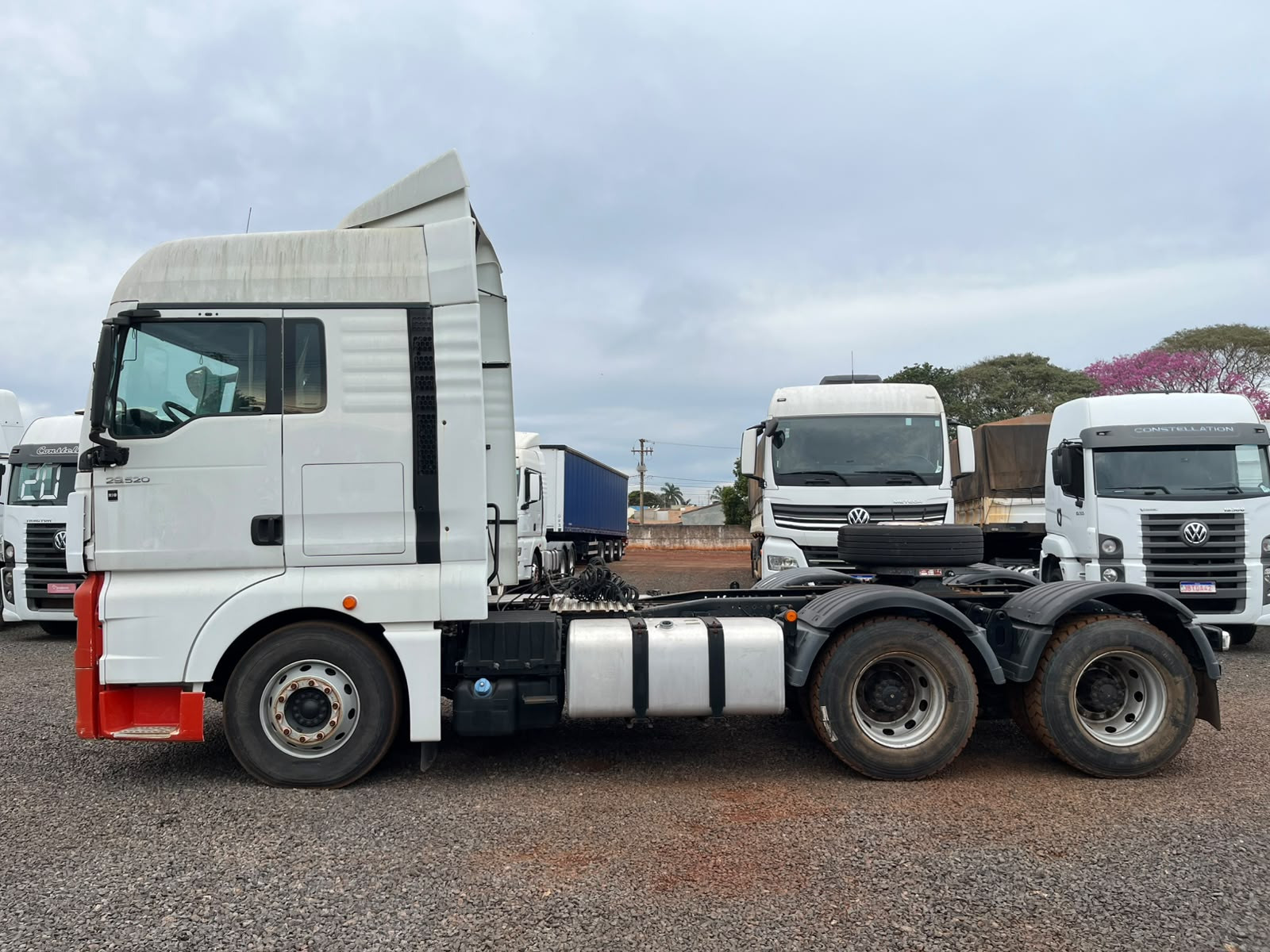 VOLKSWAGEN VOLKSWAGEN/29.520 METEOR 6X4 - foto 6