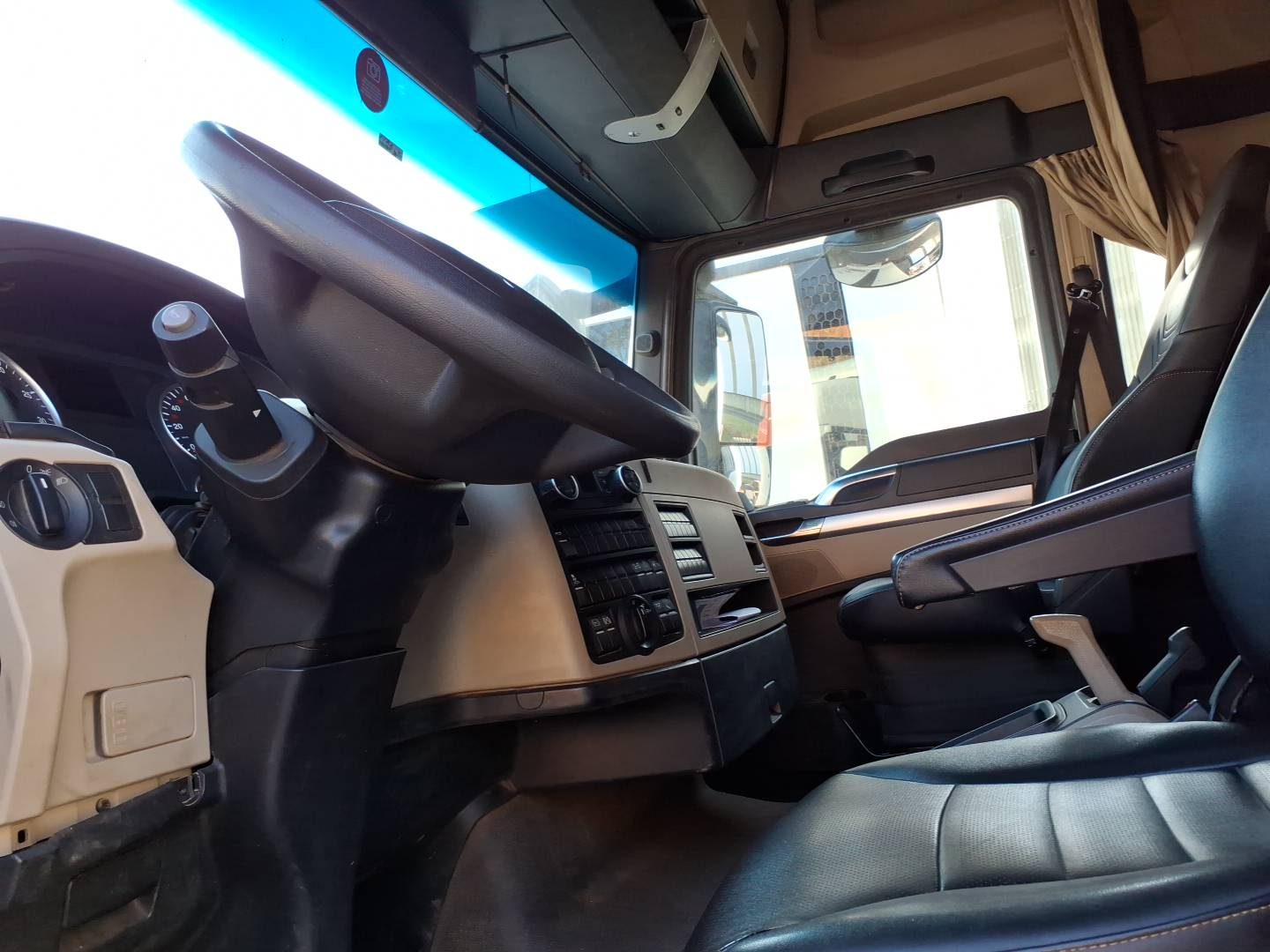 VOLKSWAGEN VOLKSWAGEN/29.520 METEOR 6X4 - foto 7