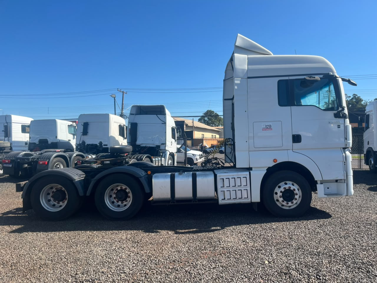 VOLKSWAGEN VOLKSWAGEN/29.520 METEOR 6X4 - foto 6